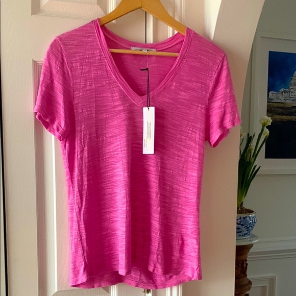 NWT Red Haute Pink Short Sleeve T Shirt V Neck Small - Picture 1 of 6
